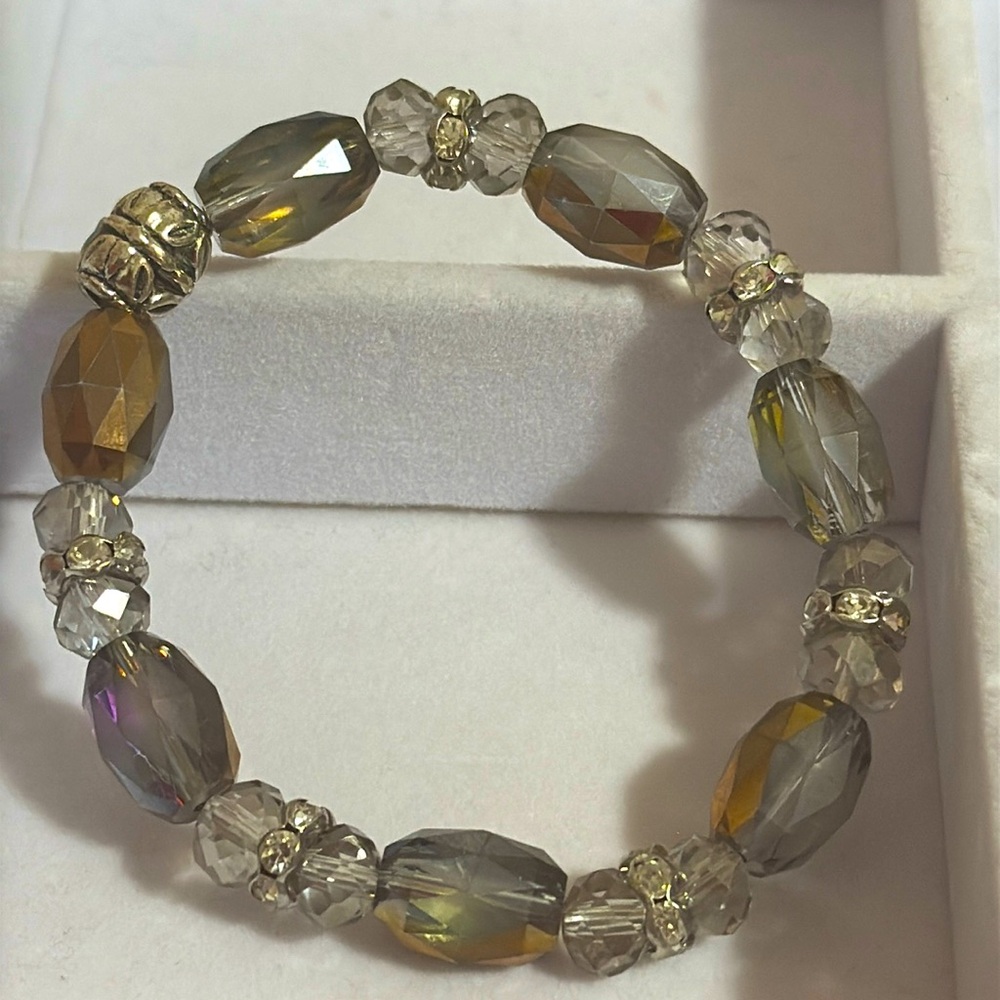 🎉🤎 NEW Bella Glass Bead Stretch Bracelet